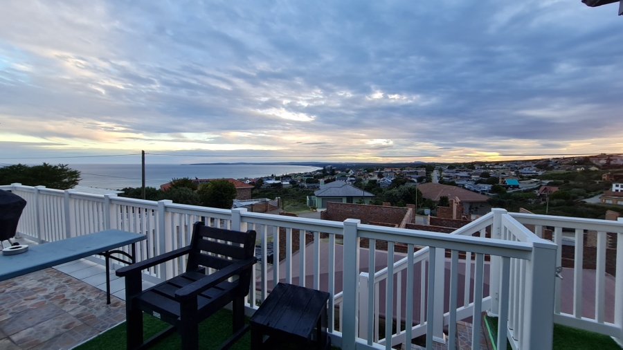 4 Bedroom Property for Sale in Dana Bay Western Cape